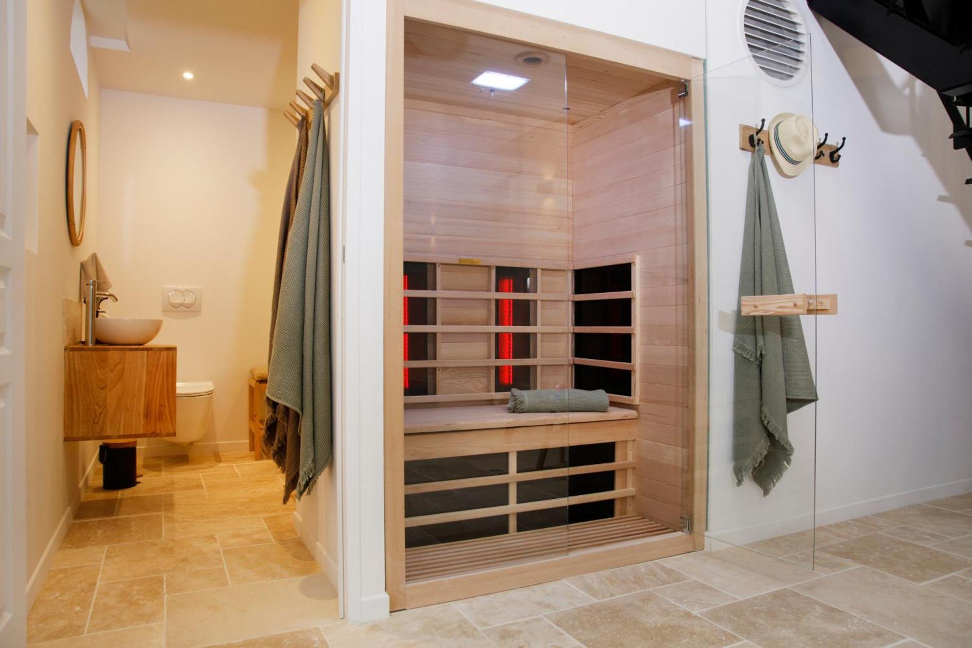 Le Domaine De Soani - Piscine Interieure, Jacuzzis & Sauna Adult Only Saint-Evarzec Экстерьер фото