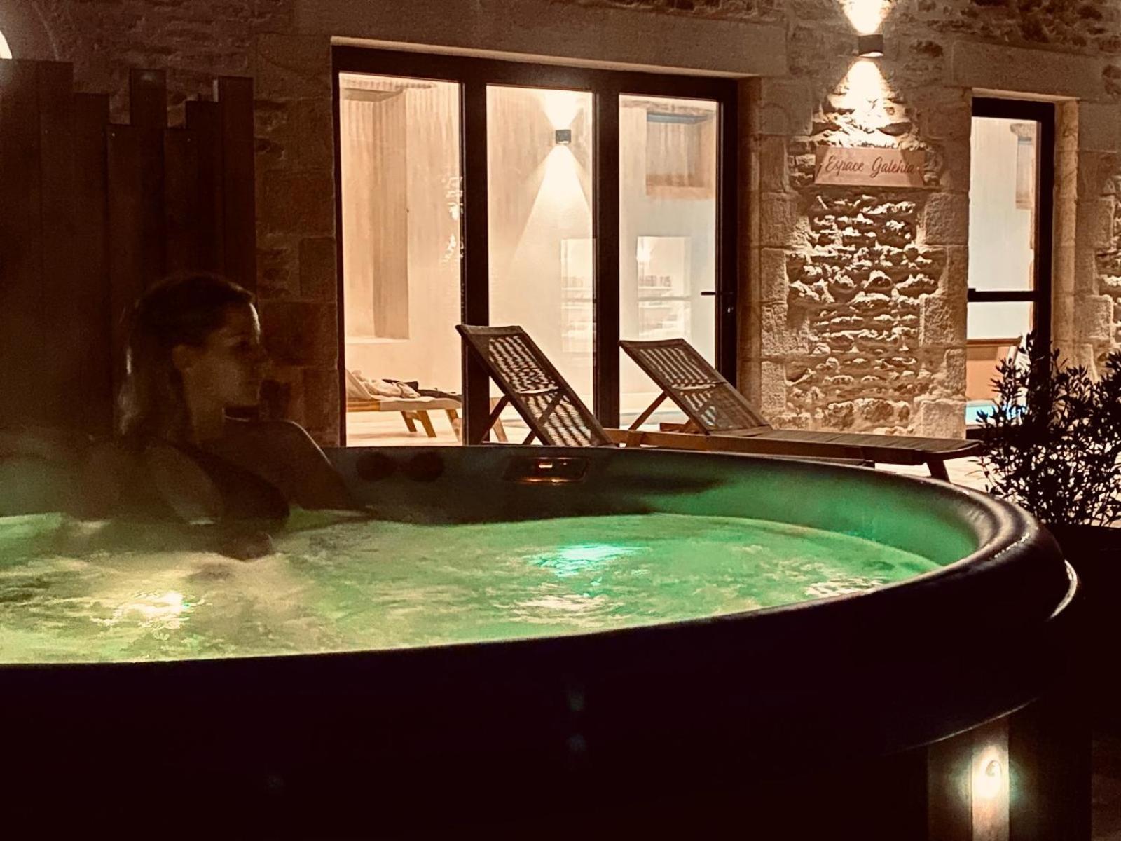 Le Domaine De Soani - Piscine Interieure, Jacuzzis & Sauna Adult Only Saint-Evarzec Экстерьер фото